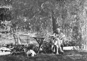 Karl Kraus no seu jardim